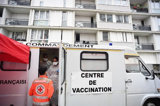 Education nationale: collégiens et lycéens incités à se faire vacciner à la rentrée