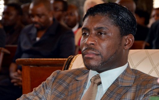 Dans cette photo d'archive prise le 25 juin 2013, Teodorin Obiang, fils du président et vice-président de la Guinée équatoriale en charge de la sécurité et de la défense, lors d'une messe pour célébrer son 41e anniversaire. (Jerôme Leroy/AFP)