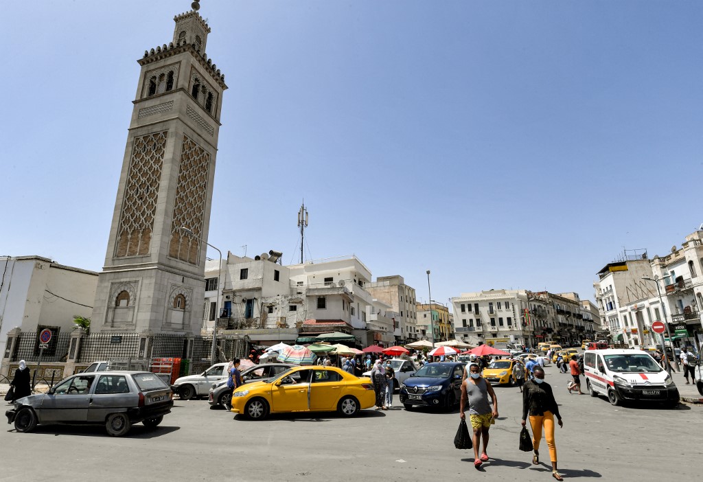 Tunisie: avec ses nouveaux pouvoirs, le président Saied s'attaque à la corruption