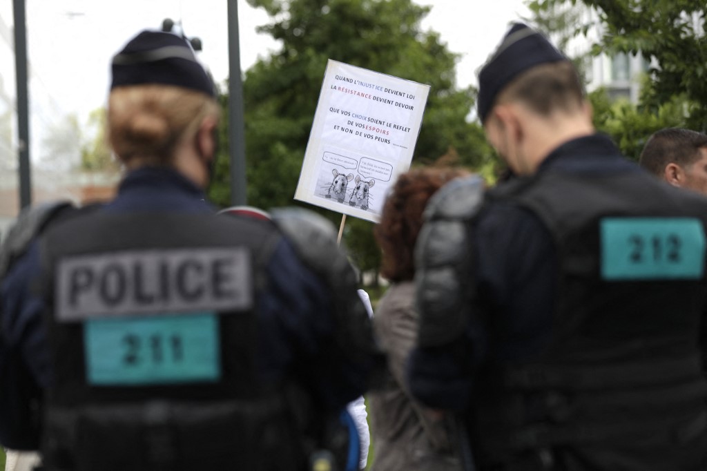 Homme battu à mort près de Rennes: une marche blanche réunit près de 500 personnes
