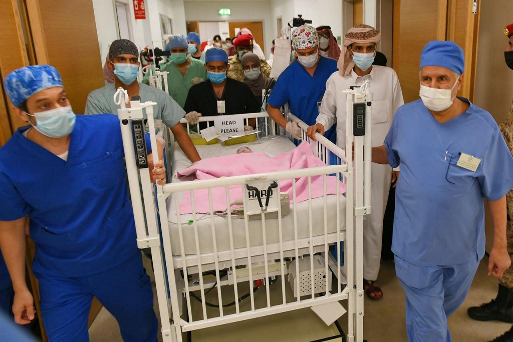 Des médecins saoudiens parviennent à séparer un bébé d'un jumeau parasite