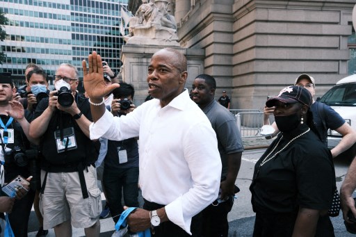 Eric Adams, ex-policier noir aux portes de la mairie de New York