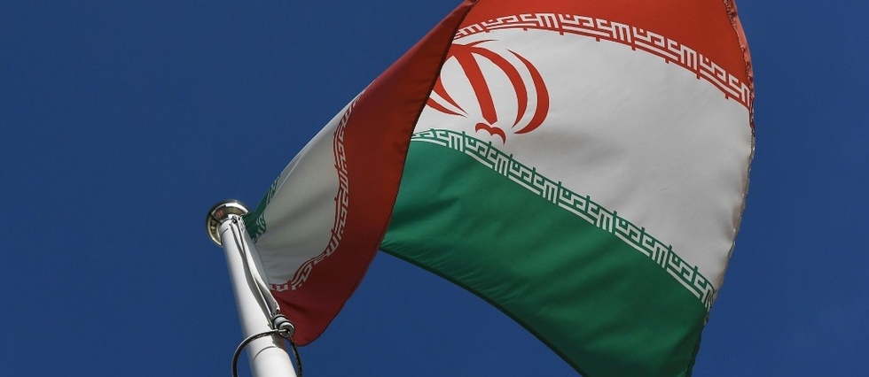 Un drapeau iranien. Photo AFP/Archives/JOE KLAMAR