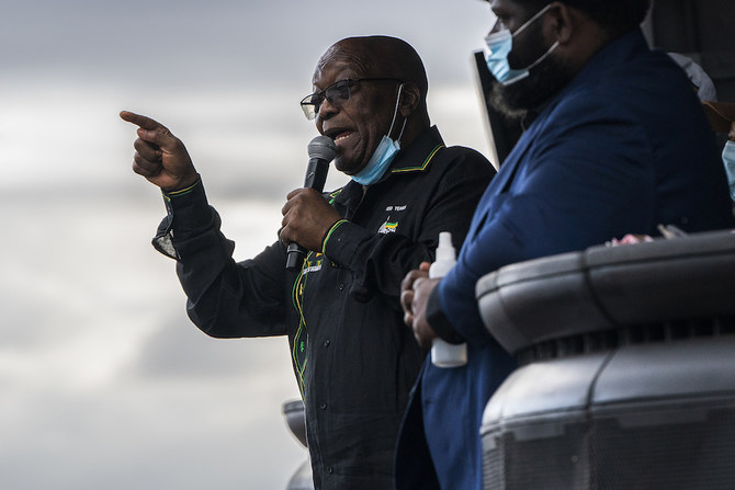 La Cour a accepté une demande du politicien Jacob Zuma pour qu'elle revoie son jugement, dans une manœuvre pour éviter d'être placé derrière les barreaux au moins jusqu'à la nouvelle audience fixée au 12 juillet (Photo, AFP)