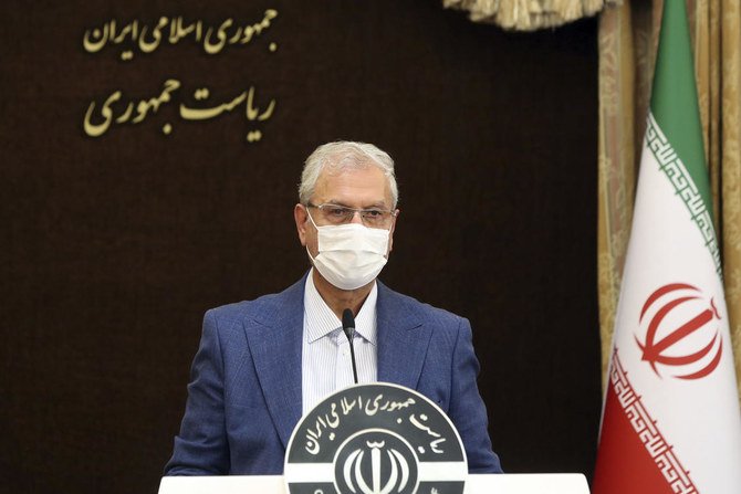 Lors de sa conférence de presse hebdomadaire à Téhéran qui a eu lieu mardi, le porte-parole du Cabinet, Ali Rabiei, a accusé Israël d’avoir mené une attaque de sabotage en juin qui aurait visé une installation nucléaire civile (AP)