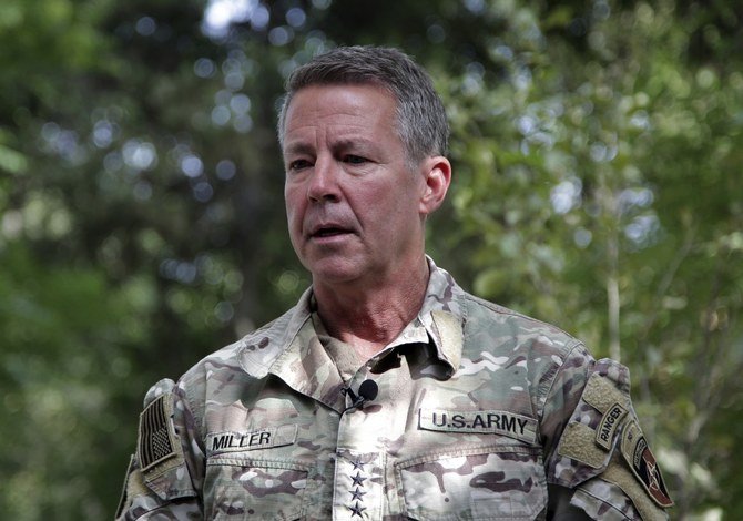 Le chef des forces US se retire au moment où les Talibans montent en puissance