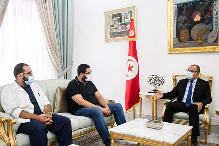 Méchichi rencontre les deux médecins agressés à l’hôpital El Yasminet de Ben Arous
