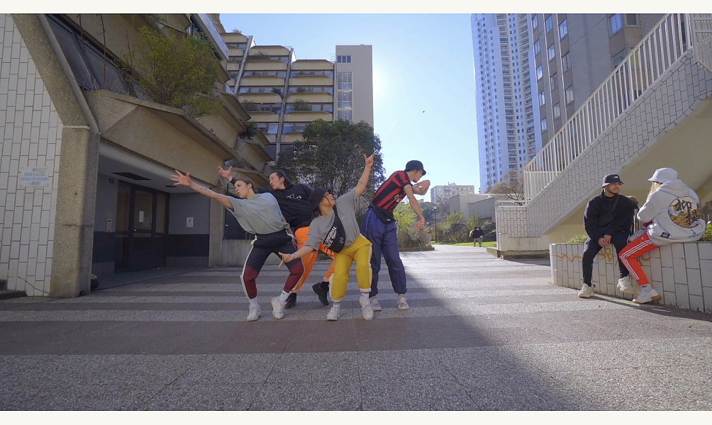 Danse urbaine contemporaine sur le parvis de l’IMA