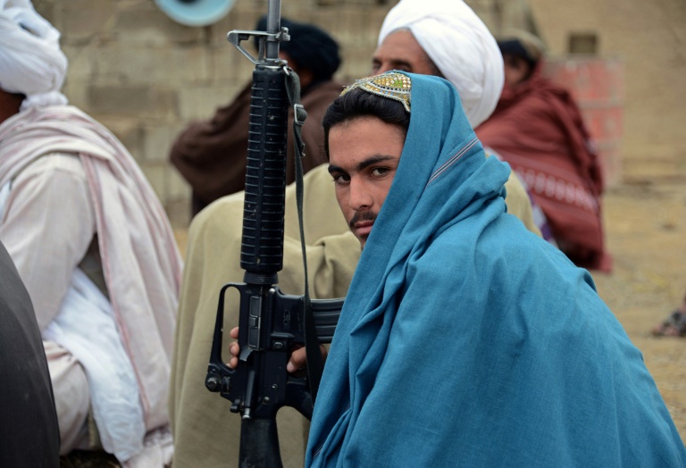 Un combattant taliban à Bakwa, dans la province de Farah, en Afghanistan, le 3 novembre 2015-AFP/Archives/JAVED TANVEER