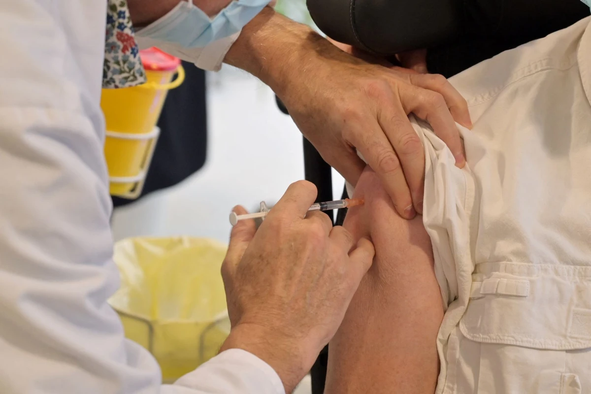 Covid: des médecins demandent la vaccination obligatoire des soignants «avant septembre»