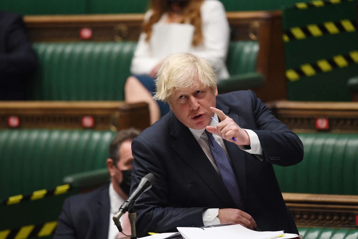 Covid: Johnson lève le voile sur la fin de la plupart des restrictions en Angleterre