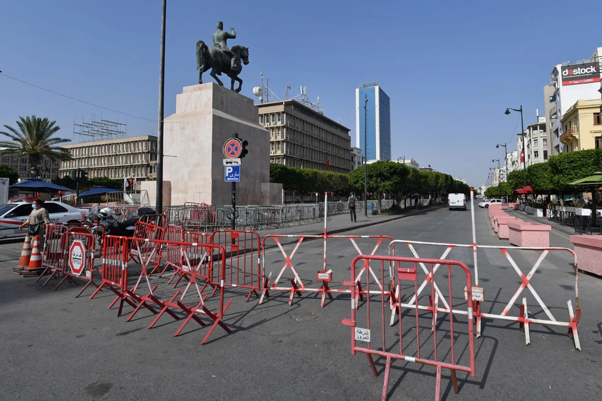 Après le coup de force du président, la Tunisie dans l'attente d'un gouvernement