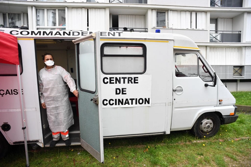 La suppression de l'isolement pour les personnes vaccinées officialisée