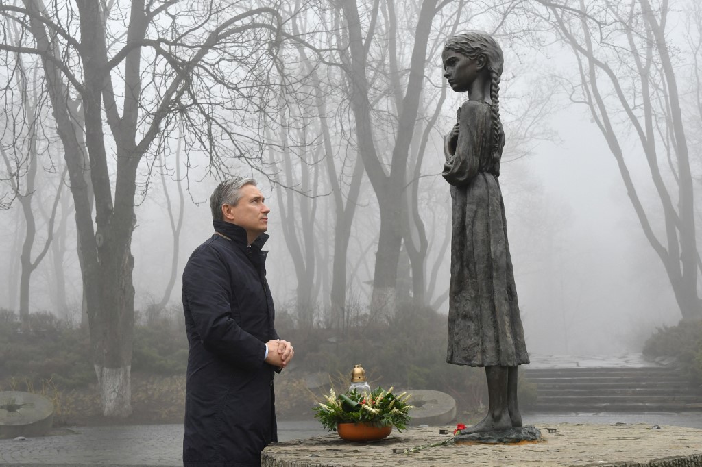 Ukraine: découverte des restes de victimes des purges staliniennes