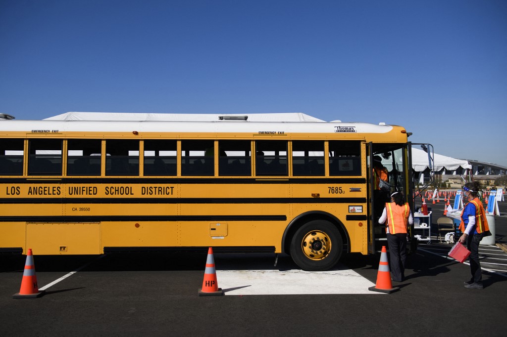 Les élèves américains reprennent l'école, les «school bus» restent au garage