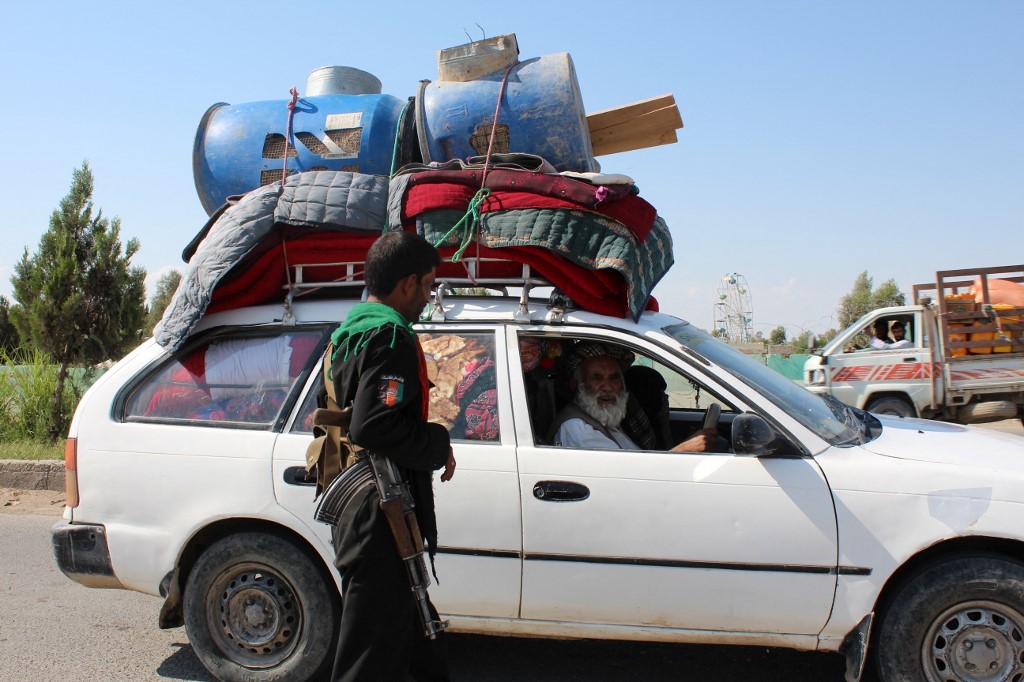 Afghanistan: poursuite des combats pour empêcher les talibans de s'emparer de grandes villes