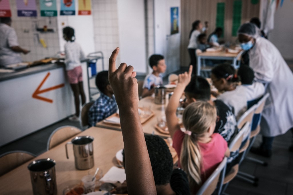 Covid: avant la rentrée, des médecins appellent à protéger la santé des élèves