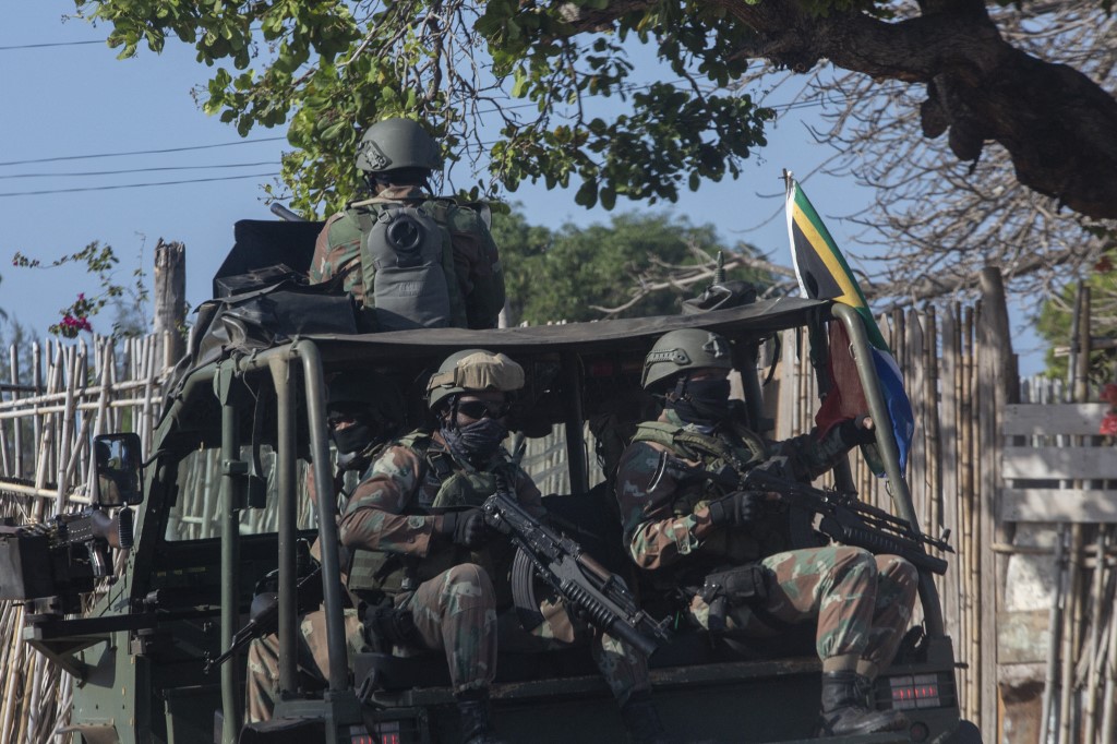 Convoi militaire au Mozambique, le 5 août 2021 (Photo, AFP).