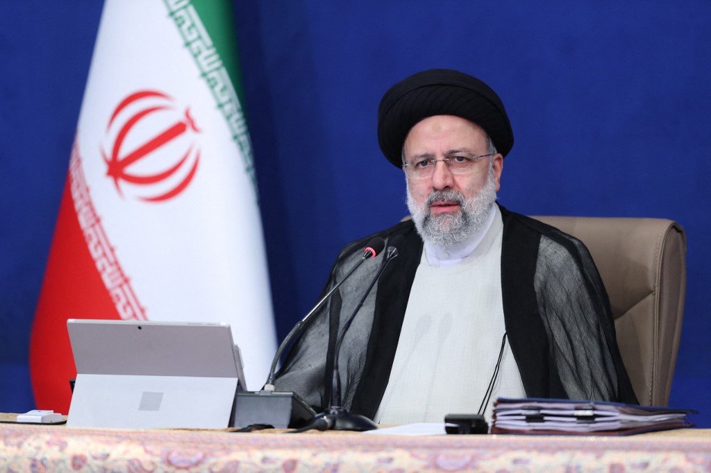 Iran: Raïssi présente un gouvernement conservateur, 100% masculin