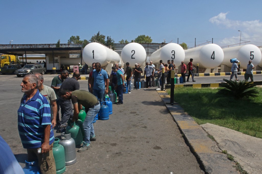 Liban: en pleine pénurie, nouvelle hausse des prix du carburant