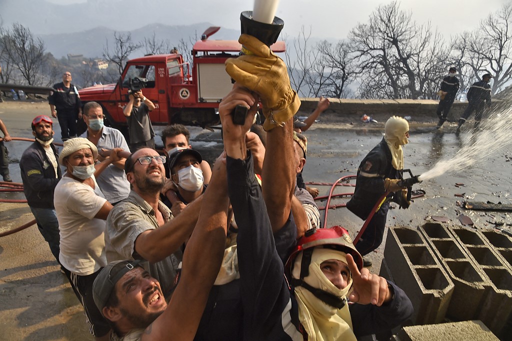 Incendies en Kabylie: la France apporte son aide à l’Algérie