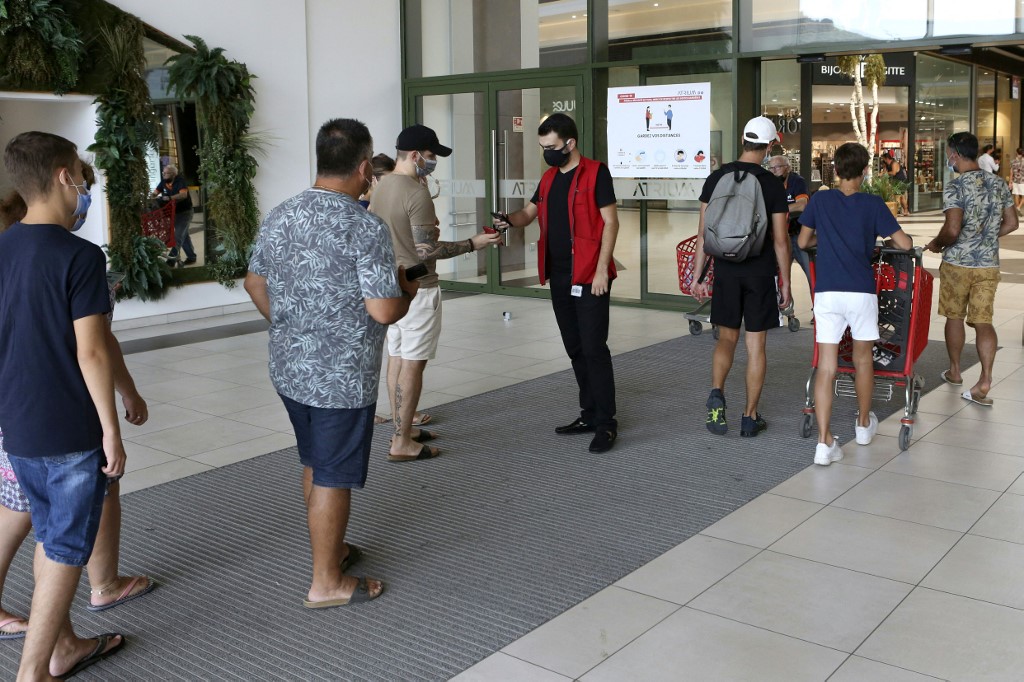 Pass sanitaire dans les centres commerciaux: «la confusion est totale»