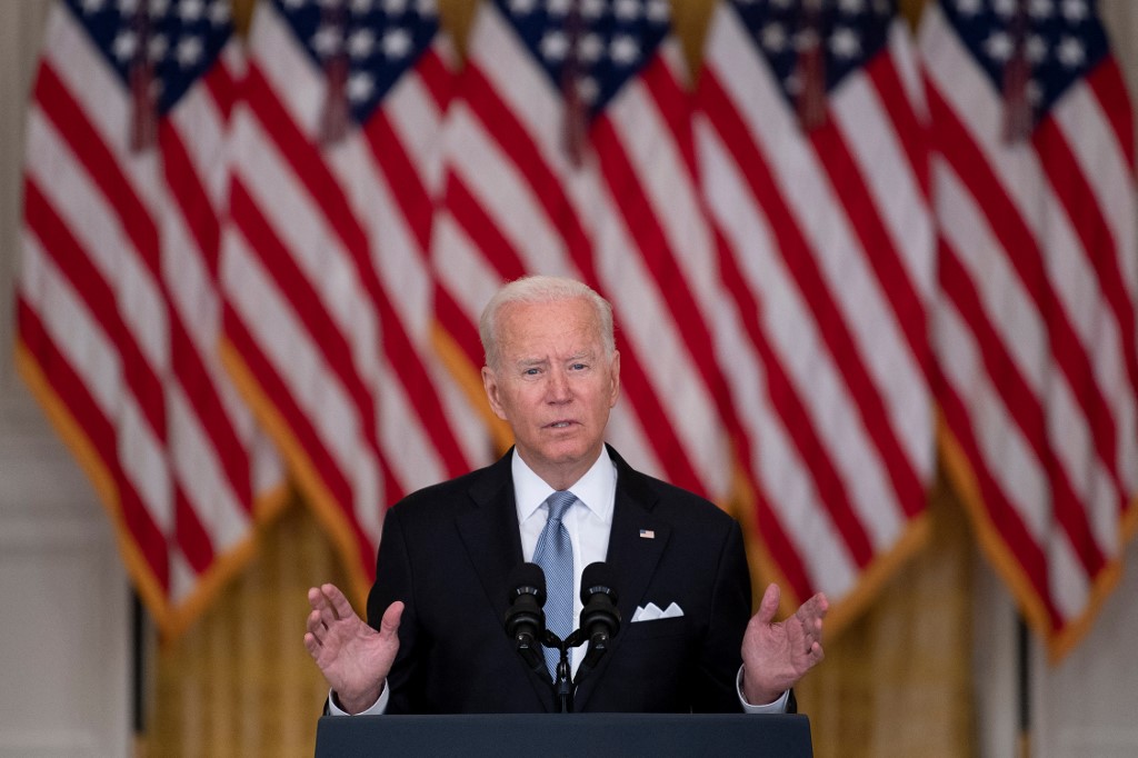 Afghanistan: Biden ne regrette rien, malgré les scènes de désespoir à l'aéroport de Kaboul