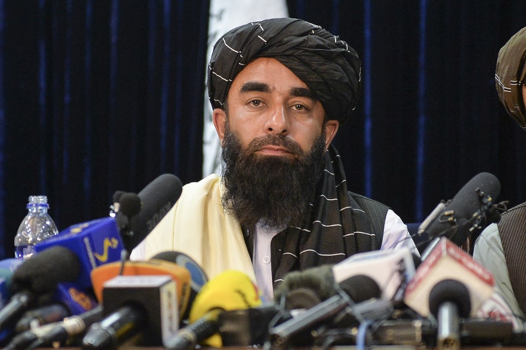Afghanistan: voile obligatoire mais pas la burqa
