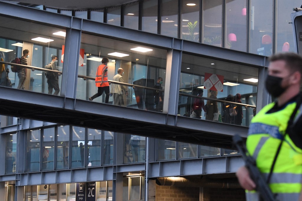 Arrivée à Paris des premiers Afghans exfiltrés de Kaboul par la France