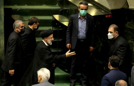 Iran: le gouvernement Raïssi obtient la confiance du Parlement