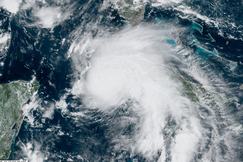 Cette image satellite de la RAMMB National Oceanic and Atmospheric Administration (NOAA) montre l'ouragan Ida, le 27 août 2021.(AFP)