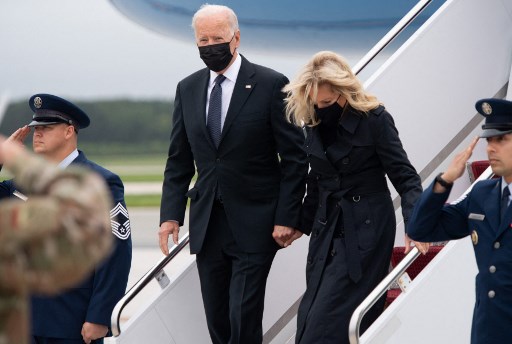 Biden va se recueillir devant les dépouilles des militaires tués à Kaboul