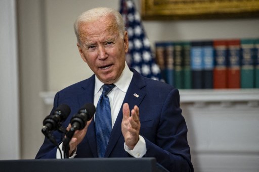 Chaos à Kaboul: Biden n'exclut pas de prolonger la présence américaine