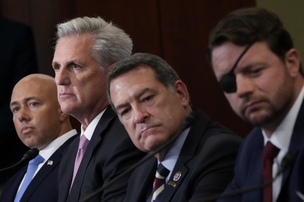 Après l'Afghanistan, Joe Biden, fragilisé, doit réussir un sans-faute économique et sanitaire