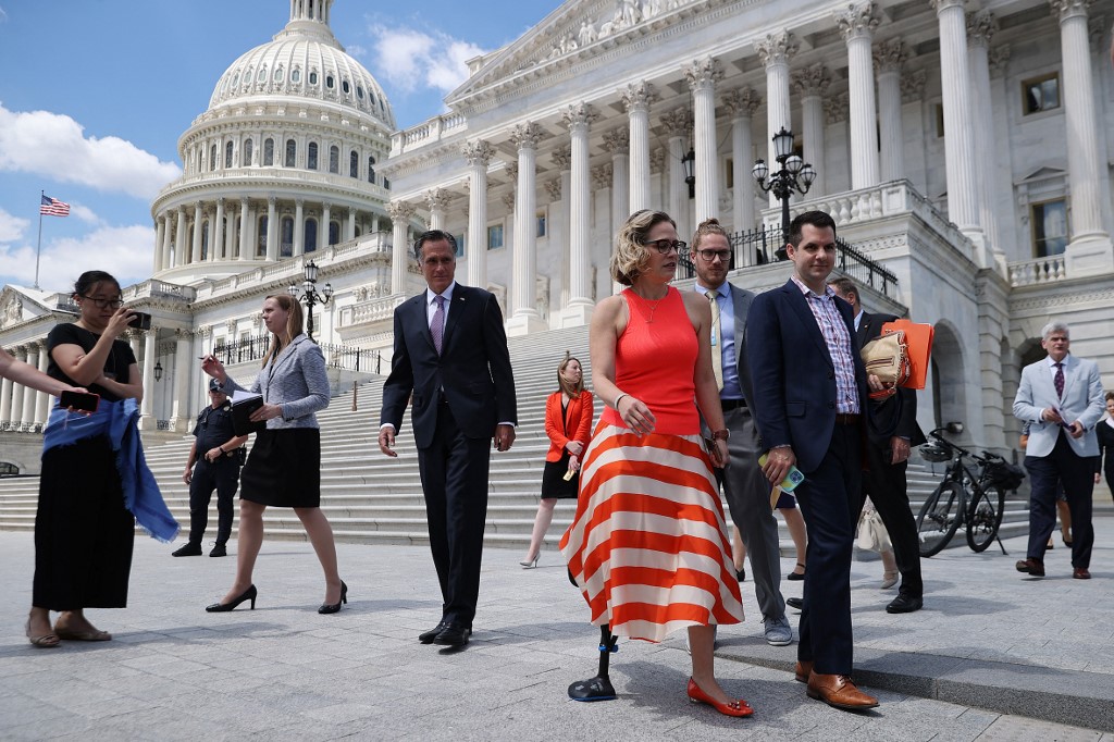 Kyrsten Sinema, scénariste énigmatique du plan d'infrastructures de Biden