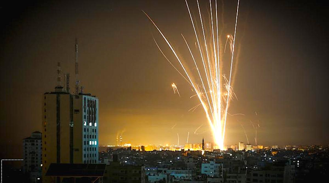 Frappes israéliennes sur Gaza après des lancers de ballons incendiaires