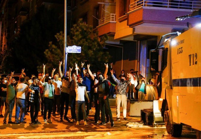 Turquie: des commerces syriens attaqués après une rixe mortelle