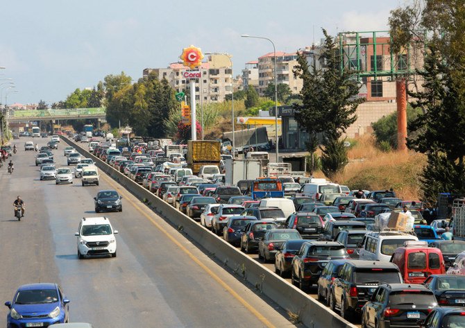 La crise du carburant s’aggrave au Liban, les établissements publics suspendent leurs services
