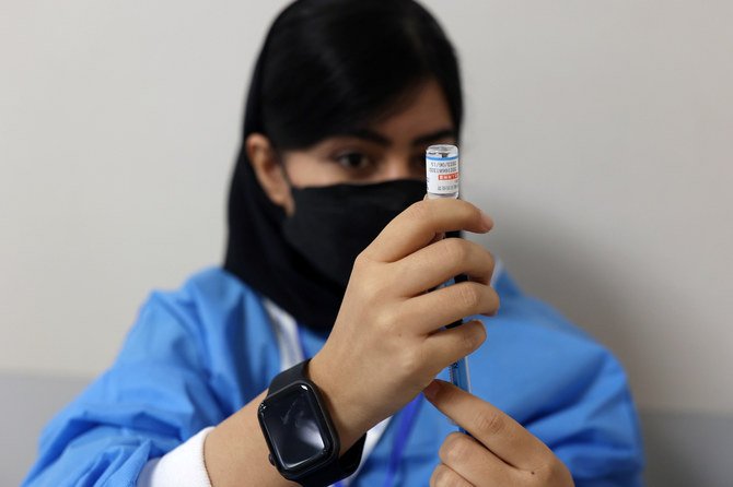Deux doses de vaccin accélèrent l'élimination de la Covid-19, affirme un expert saoudien