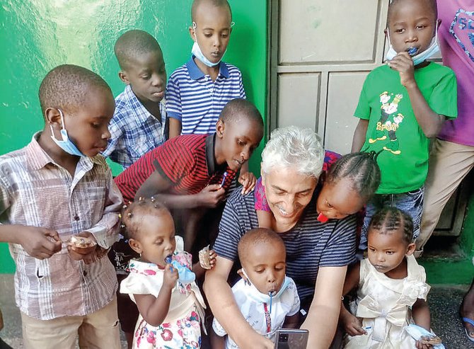 Un philanthrope saoudien insuffle de l'espoir aux orphelins d'Afrique