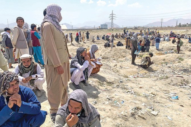 Afghanistan: les talibans pointent du doigt les Américains pour le chaos à l'aéroport de Kaboul
