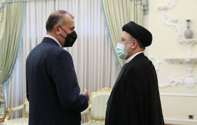 Le Parlement iranien approuve la majorité des nouveaux ministres du président Raïssi