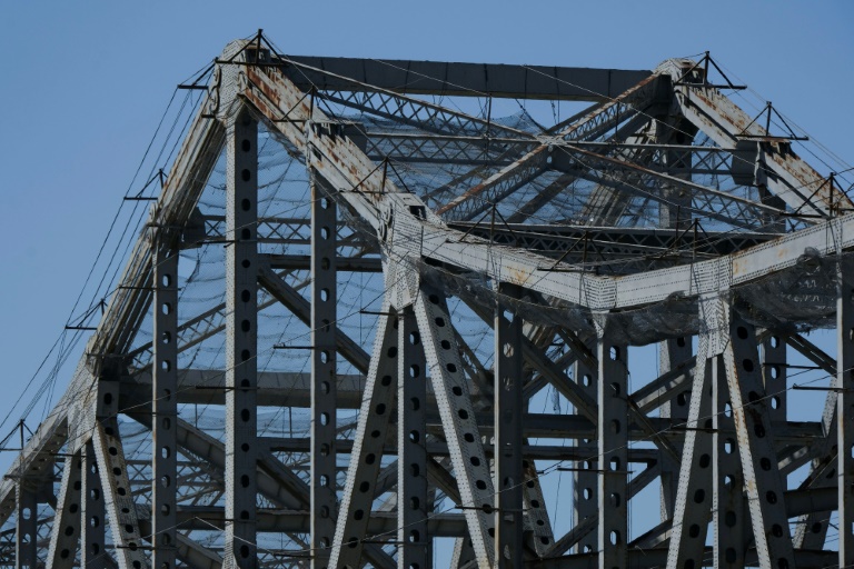 Infrastructures: le gigantesque plan voulu par Biden franchit une étape clé