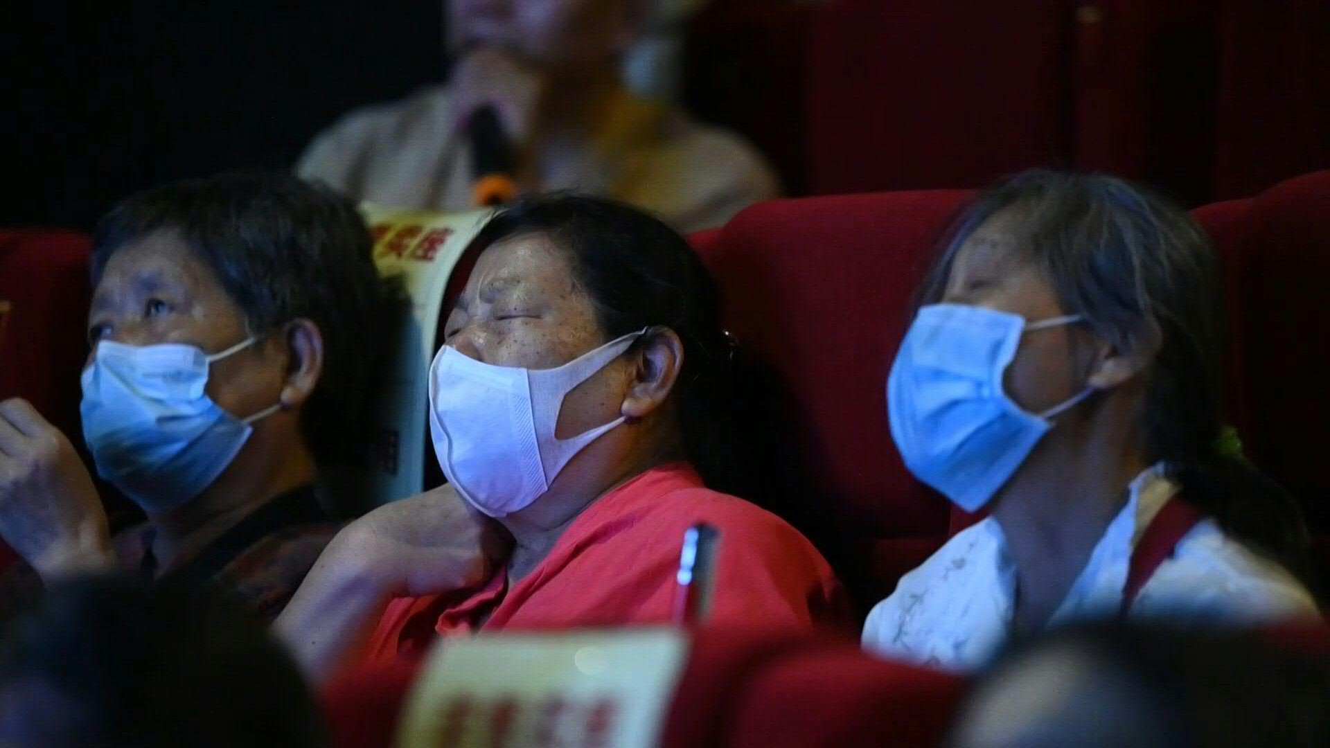 A Pékin, un ciné-club permet aux aveugles de «voir» les films