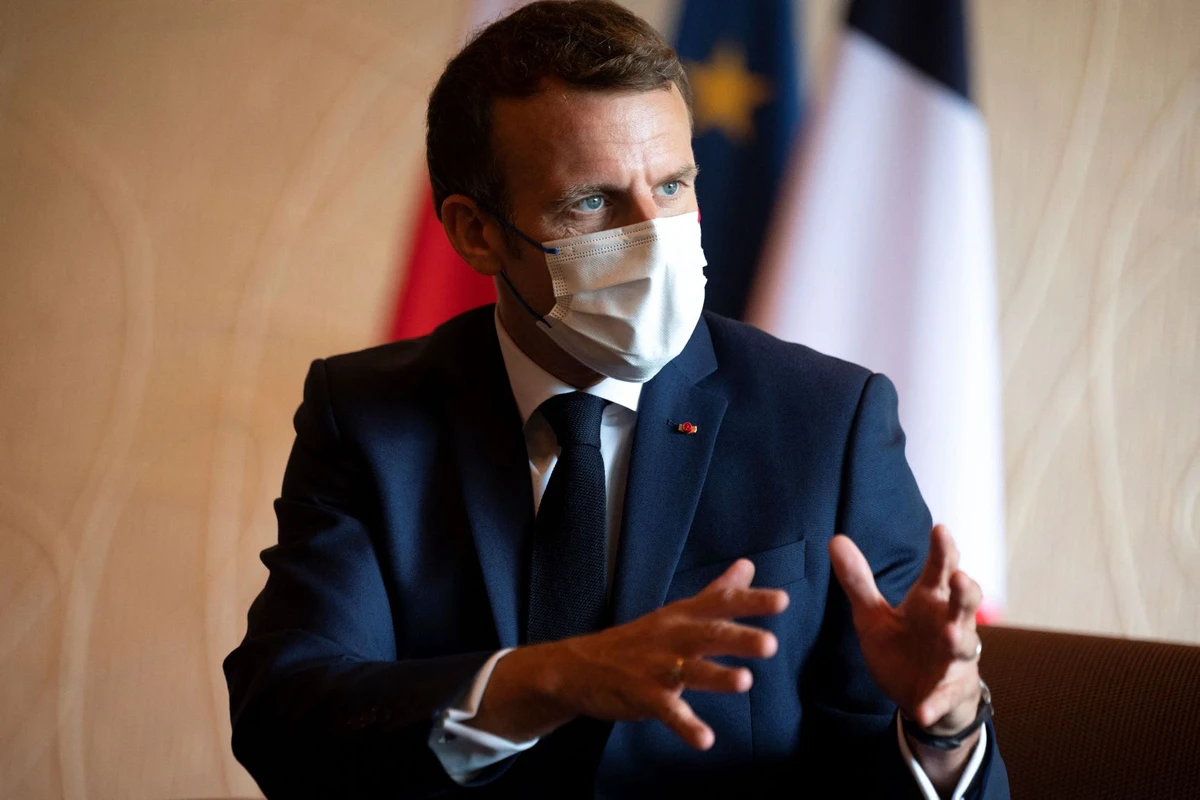 Covid: Macron vante les origines françaises de la vaccination