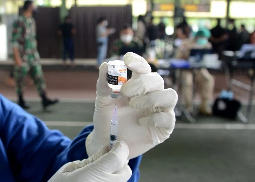 La moitié des Européens complètement vaccinés, la Covid de retour à Wuhan