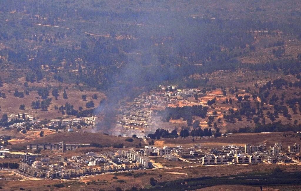 Tirs de roquettes du Liban vers Israël, riposte israélienne