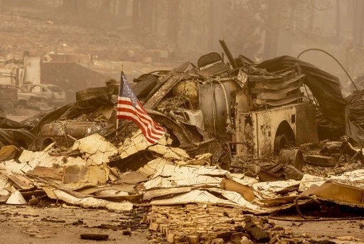 L'incendie Dixie Fire devient le 2e plus grand feu de l'histoire de la Californie