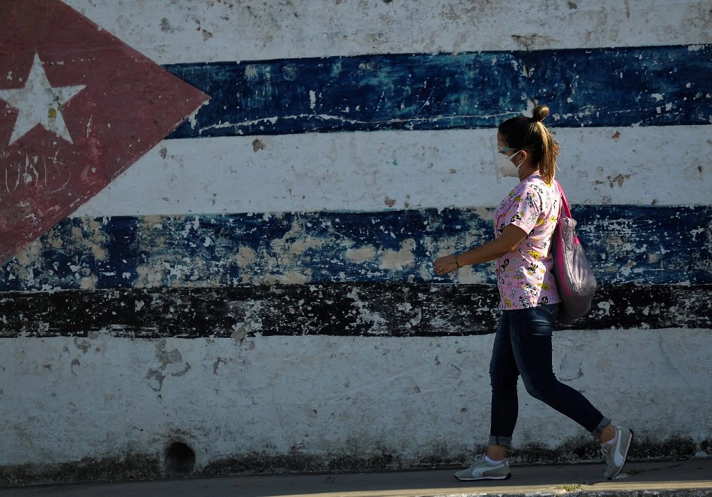 A Cuba, le système sanitaire, fierté nationale, ébranlé par la Covid