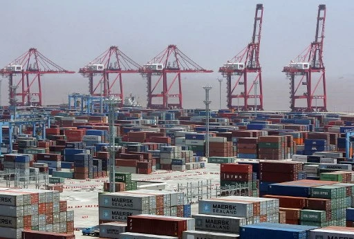 Covid: la Chine ferme partiellement l'un des principaux ports du monde